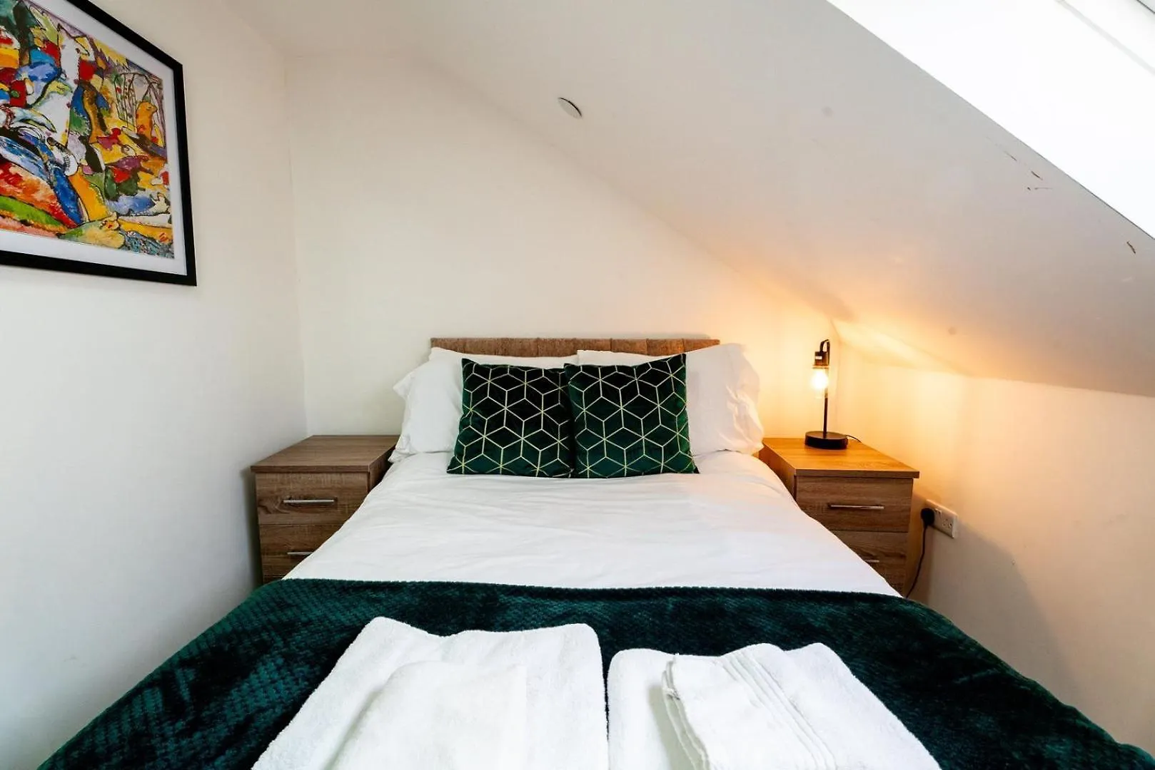 3 Double Br | Wifi | Smart Tv Apartment Cardiff 0*,  United Kingdom